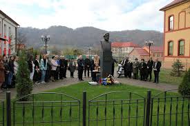 Cenaclul flacăra, a avut ultimul spectacol la 15 iunie 1985 la ploiesti. Nasaud Moment De Reculegere In Memoria Lui Adrian Paunescu La 9 Ani De La Moartea Lui