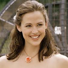 Neutrogena brand ambassador jennifer garner, who believes applying sunscreen should be as routine as brushing your teeth, reveals how she gets her children to put on spf. Filmografie Jennifer Garner Fernsehserien De