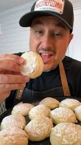 Violet Singh (violetmsingh)