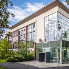 Iubh internationale hochschule diverse studienformate vielseitige studiengänge staatlich akkreditiert.die iubh bietet ihre studiengänge an insgesamt über 28 studienorten in deutschland an. Iu Internationale Hochschule Als Arbeitgeber Gehalt Karriere Benefits Kununu