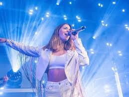 The free european song contest was a replacement show by stefan raab for the 2020 eurovision song contest. Free European Song Contest Viele Bekannte Gesichter Bei Raabs Esc Ersatzshow Musik Westfalische Nachrichten