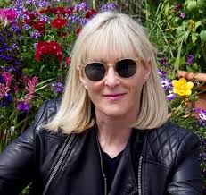 Red Wave: An American in the Soviet Music Underground (English Edition)  eBook : Stingray, Joanna, Stingray, Madison: Amazon.de: Kindle-Shop