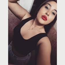 Arlette Martinez's Instagram, Twitter & Facebook