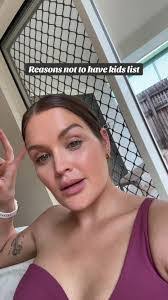 Ebony Peters's Instagram, Twitter & Facebook