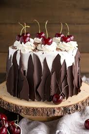 The Most Amazing Chocolate Black Forest Cake Ever Amazing Black Cake Chocolate Forest Rich Gateaux Et Desserts Idee Gateau Gateau Chocolat