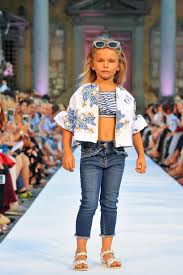 Kids fashion 2020 #fashion ; Monnalisa Spring Summer 2018 Fashion Show Runway Monnalisa Ss2018 Runway Catwalk Giardinocorsini Fashion Show Dresses Kids Dress Kids Fashion Girl