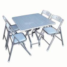 Masanın orta kısmında şemsiye takılması için boşluk vardır. Vural Ultra Katlanir Kirma Masa Sandalye Takimi By03 Fiyati