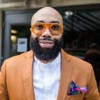 Robert Vandervort's Instagram, Twitter & Facebook