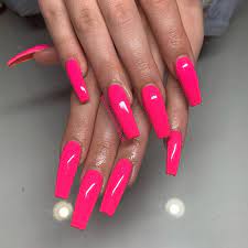 K Y R A H On Instagram Simple Hot Pink Set Valentinobeautypure Coffinnails Longnails Long Square Acrylic Nails Long Acrylic Nails Long Nails