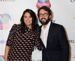 Josh and kat made their first public appearance in october 2014 in a date at the beverly hills. Sorry Girls If You Date Josh Groban He Will Not Sing To You Broadway Roulette