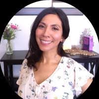 Carmen Payes's Instagram, Twitter & Facebook