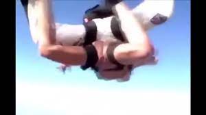Funny nude girl skydiving - XVIDEOS.COM