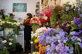 Desiree Un Cafe Fleuriste A Paris Alix B D Anthenay Fleuriste Fleurs Francaises Fleurs