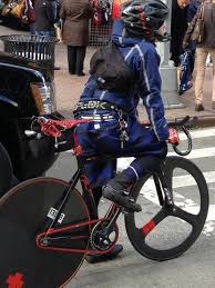 What The Heck Is Even Going On Here J2cazkp Jpg 497 663 Bicycle Fixie Bike Bicycle Bike