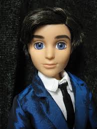 Never Grow Up: A Mom's Guide to Dolls and More: Moxie Teenz Gavin Review