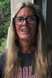 Terri Springs's Instagram, Twitter & Facebook