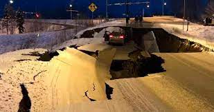 Un fuerte terremoto en las costas de alaska hizo emitir una alerta de tsunami para el pacífico. En Video Los Minutos De Terror Durante Terremoto En Alaska