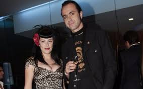 Nació el 26 de agosto de 1974 en una maternidad pública en lisboa, portugal. Sonia Tavares E Fernando Ribeiro Apos 8 Anos De Relacionamento Os Cantores Dao O No Foto Nova Gente