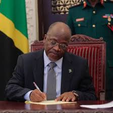 Lokakuuta 1959) on tansanian nykyinen presidentti. President Of The United Republic Of Tanzania Dr John Pombe Magufuli Today Has Asked The Minister Of Energy And Mines Professor Sospeter Muhongo To Resign