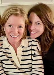 Jean Goddard's Instagram, Twitter & Facebook