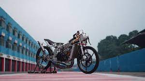 Kehebatan turing jelajah dengan motorsport 2tak ninja krr : Jawara Drag Race Kawasaki Ninja 150r Ini Pernah Menang Rp 70 Juta Gridoto Line Today
