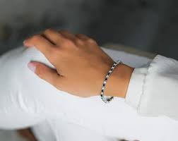 Dec 31, 2020 · how to sell your diamond bracelet the smart way. How To Buy A Diamond Tennis Bracelet Jewelry Guide