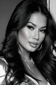 Tiffany Dodds's Instagram, Twitter & Facebook