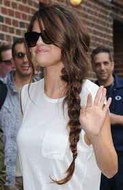 Teen queen and disney channel star selena gomezreigns at sporting cute undone updos and pretty. Pinterest Deborahpraha Selena Gomez In New York Wearing A Long Side Messy Braided Hair Style Selena Gomez Hair Long Long Hair Styles Selena Gomez Hair