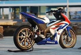But may be different in terms of color that may be a specific color of our country including a special version as well. Harajuku Modification Acuan Modif Bertema Motogp Untuk Honda Blade Honda Motor Balap Mobil