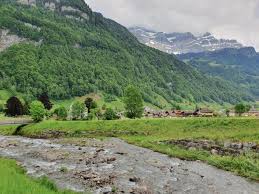 Der klausenpass ist nicht nur rennstrecke. Diesbach Berglistuber Und Stauben Drei Wasserfalle Am Klausenpass Rapunzel Will Raus