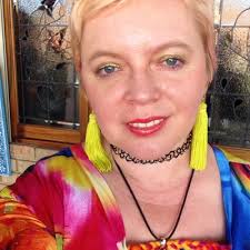 Anna Haning (@ThrobbingBobbin)