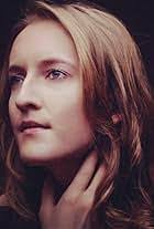 Shannon Phelps's Instagram, Twitter & Facebook