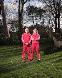 Via rabosport tv, tvm schaatstv, nac tv en omroep brabant werd ze gestrikt door fox sports, waar ze afwisselend presenteert met carrie ten napel, de dochter van commentator evert ten napel. Een Gesprek Met Evert En Carrie Ten Napel Dat Mijn Dochter Bij Op1 Zit Daar Werd Ik Emotioneel Van De Volkskrant