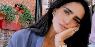 Microsoft puede obtener una comisión de afiliados si usted realiza una compra a través. Ay Que Prieta Que Feo Critican A Barbara Del Regil Por Comentario Racista Video