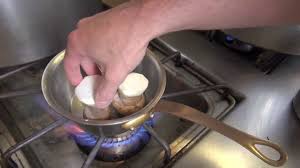 Il y eut beaucoup de candidats mais peu d'élus. Cepes Rotis Entier A La Poele Recette Culte Youtube