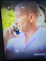 Did anyone notice Jason using the camera app during his "phone call" in  Season 5 Episode 7?😂 : r/SellingSunset