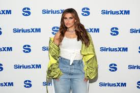 No makeup. No editing. No filters. Why Nelly Furtado, 46, is embracing body  neutrality.