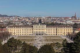 In einer einzigartigen verbindung von kultur und natur entdeckt man den vielleicht schönsten zoo der welt. Schloss Schonbrunn Wikipedia