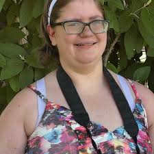 I am looking for a good and affordable photographer to help take our  pictures. Our 1 year anniversary is coming up and we would love to get some  good professional photos done. |