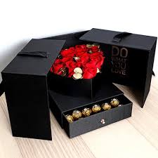 Find the best selection of valentine's day gifts for her at prezzybox.com. Valentines Day Gifts For Her Online Best Valentines Gifts For Her 2021 Ferns N Petals