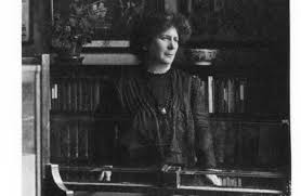 Physics expert and entertainer helen arney joins brady and keith to look at the work of hertha ayrton, and the road to female fellowship at the royal society. Hertha Marks Ayrton Mathematician Inventor Activist The Valentina Project