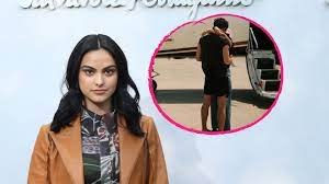 100 best shows on tv right now. Endlich Riverdale Star Camila Zeigt Ihren Neuen Freund Promiflash De