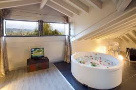 Si planeas una escapada romántica y buscas alojamientos de calidad con jacuzzi privado dentro de la habitación , cerca de salamanca , caprichos rurales es tu elección. Posadas Con Jacuzzi En La Habitacion Posadas Rurales Con Jacuzzi