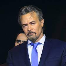 Univision | Sergio Sendel tiene dos hijos, son actores de telenovelas e idénticos a él. Te contamos en el link de la BIO. 📸 Mezcal Entertainment | Instagram