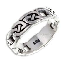 Four Knot Ring St Justin