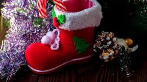 Moș nicolae sau moș neculai este un personaj legendar și mitic, care aduce daruri copiilor în ajunul sărbătorii de sf. MoÈ™ Nicolae Se Apropie Ce Trebuie SÄƒ Faci Pe 6 Decembrie B1 Ro