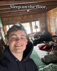 December photos from an undisclosed location. Happy 2024 Eve 💚❤️