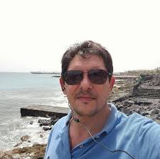 Vendo congelador vertical garantizado de segunda mano medidas 110alto x70  ancho interesados me pueden llamar este numero 643318583