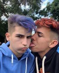 Pʟᴇᴀsᴇ, ʟᴏᴠᴇ ᴍᴇ { Nᴜᴋᴇ }