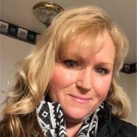 Kelly Winebrenner's Instagram, Twitter & Facebook